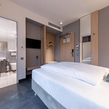 Serways Hotel Hoesel Ratingen Esterno foto