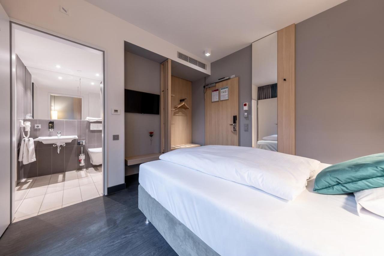 Serways Hotel Hoesel Ratingen Esterno foto